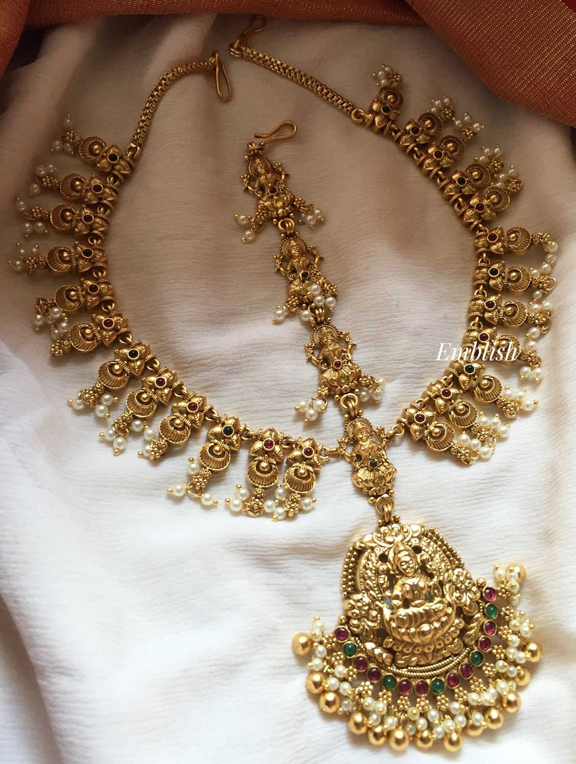 Gold alike Lakshmi with Double beads Three Layer Tikka
